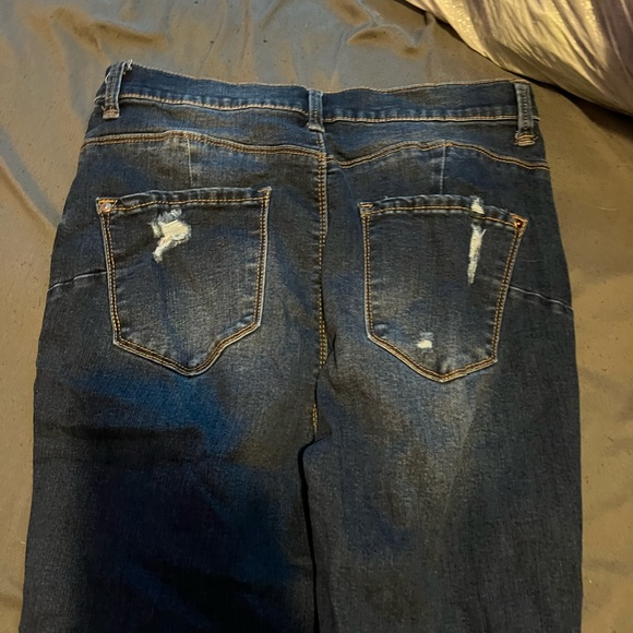 No Boundaries Skinny Jeans - Picture 3 of 4